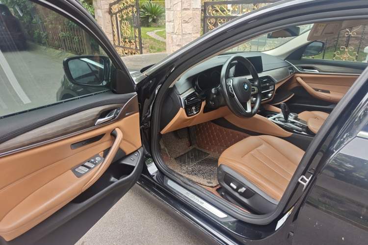 Used BMW 5 Series New Energy 2018 530Le Luxury Package Driver Seat