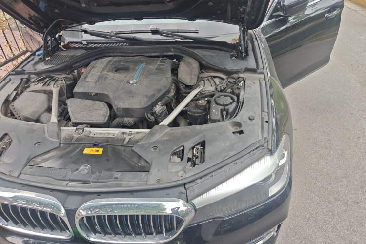 Used BMW 5 Series New Energy 2018 530Le Luxury Package Engine Bay Left