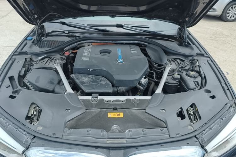 Used BMW 5 Series New Energy  Engine Bay