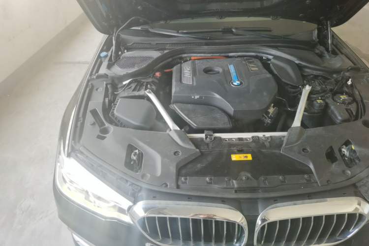 Used BMW 5 Series New Energy 2018 530Le Luxury Package Engine Bay Right