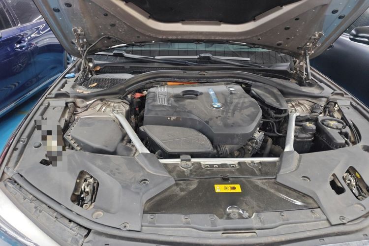 Used BMW 5 Series New Energy 2018 530Le Luxury Package Engine Bay Right