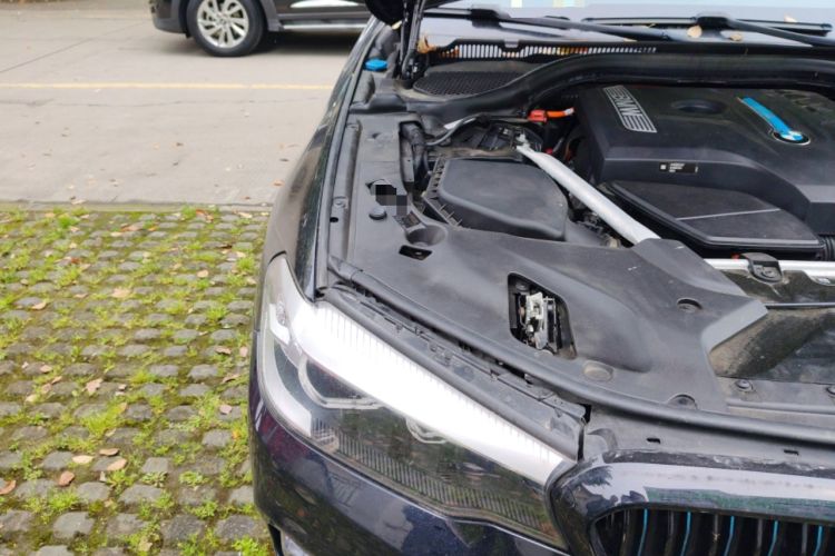 Used BMW 5 Series New Energy 2018 530Le Luxury Package Engine Bay Right