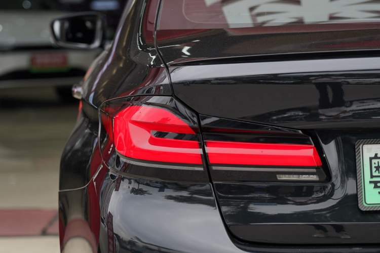 Used BMW 5 Series New Energy 2018 530Le Luxury Package Exterior 4