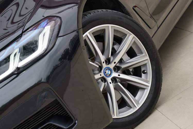 Used BMW 5 Series New Energy 2018 530Le Luxury Package Exterior 5