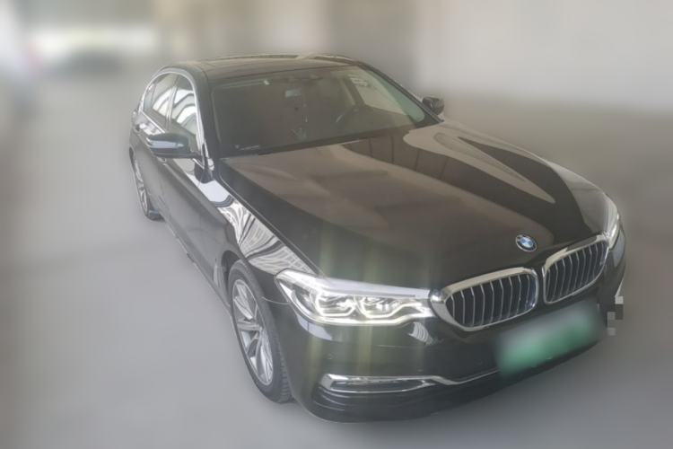 Used BMW 5 Series New Energy 2018 530Le Luxury Package Front Right 45 Deg