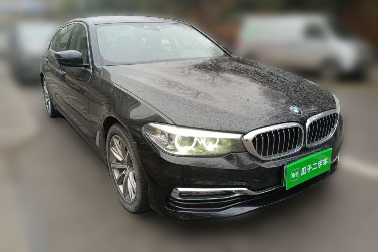 Used BMW 5 Series New Energy 2018 530Le Luxury Package Front Right 45 Deg