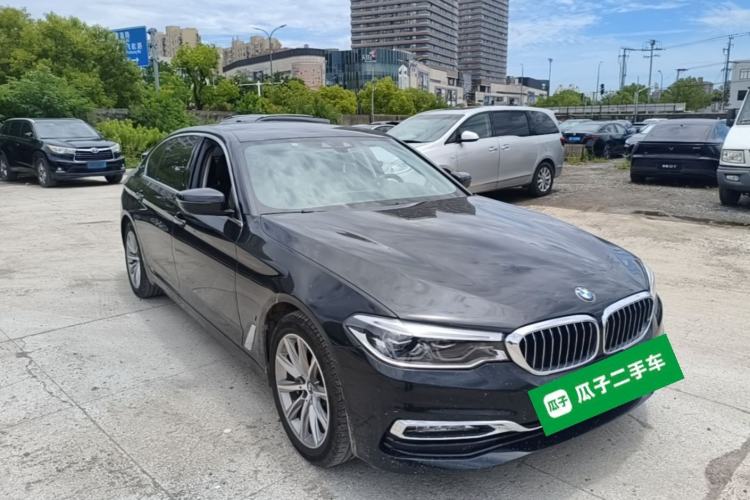 Used BMW 5 Series New Energy  Front Right 45 Deg