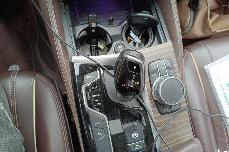 Used BMW 5 Series New Energy 2018 530Le Luxury Package Gear Lever