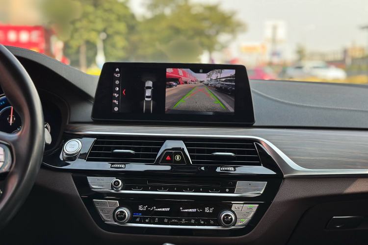 Used BMW 5 Series New Energy 2018 530Le Luxury Package Interior 6