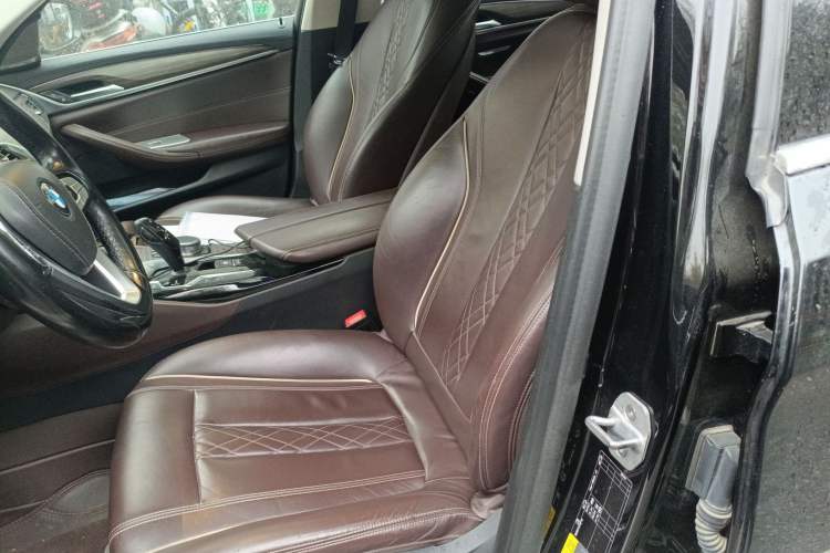Used BMW 5 Series New Energy 2018 530Le Luxury Package Left Front Seat