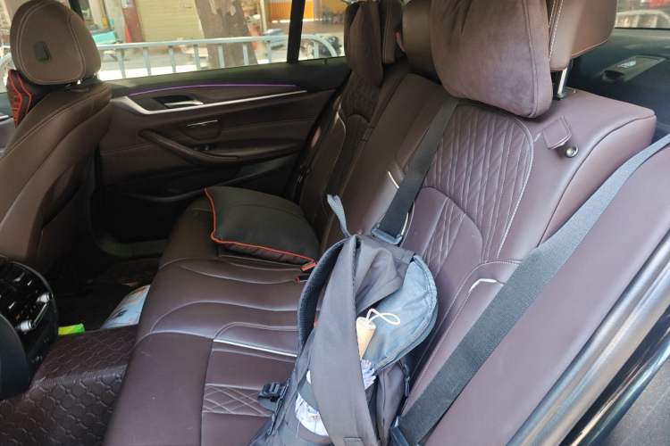 Used BMW 5 Series New Energy 2018 530Le Luxury Package Left Rear Seat