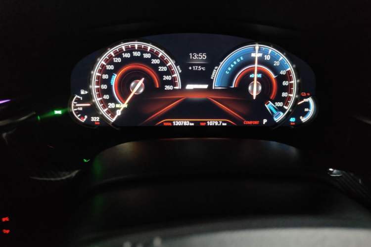 Used BMW 5 Series New Energy 2018 530Le Luxury Package Odometer Close Up