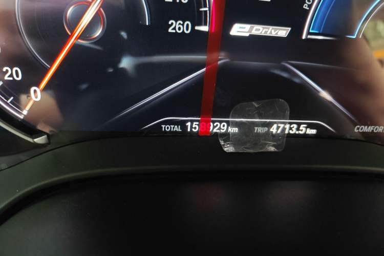 Used BMW 5 Series New Energy 2018 530Le Luxury Package Odometer Close Up