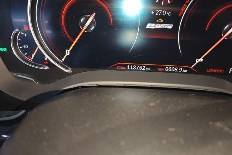 Used BMW 5 Series New Energy 2018 530Le Luxury Package Odometer Close Up