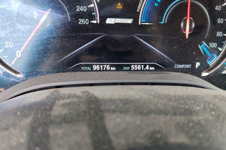 Used BMW 5 Series New Energy 2018 530Le Luxury Package Odometer Close Up
