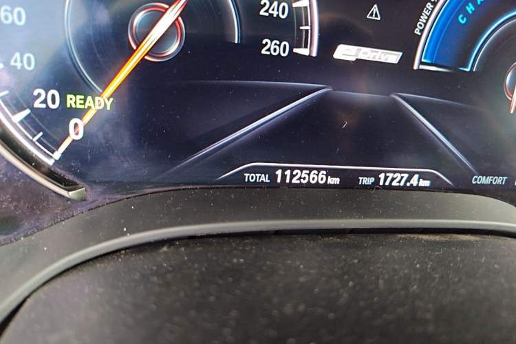 Used BMW 5 Series New Energy 2018 530Le Luxury Package Odometer Close Up