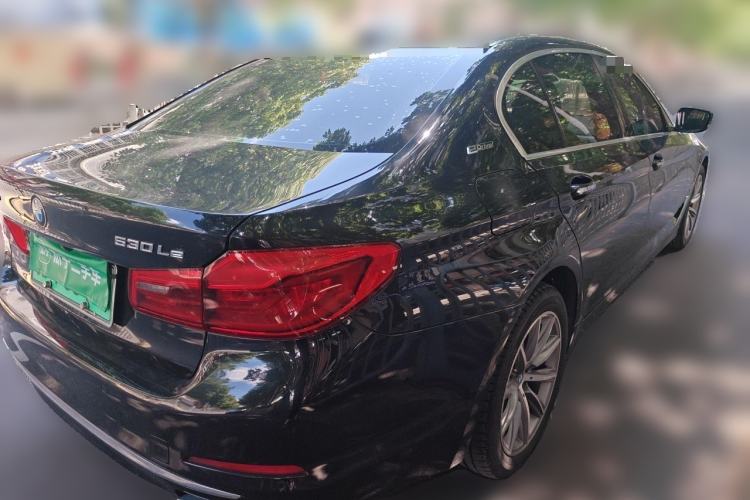 Used BMW 5 Series New Energy 2018 530Le Luxury Package Rear Right 45 Deg