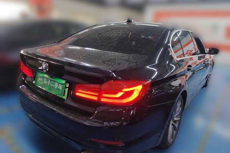 Used BMW 5 Series New Energy 2018 530Le Luxury Package Rear Right 45 Deg