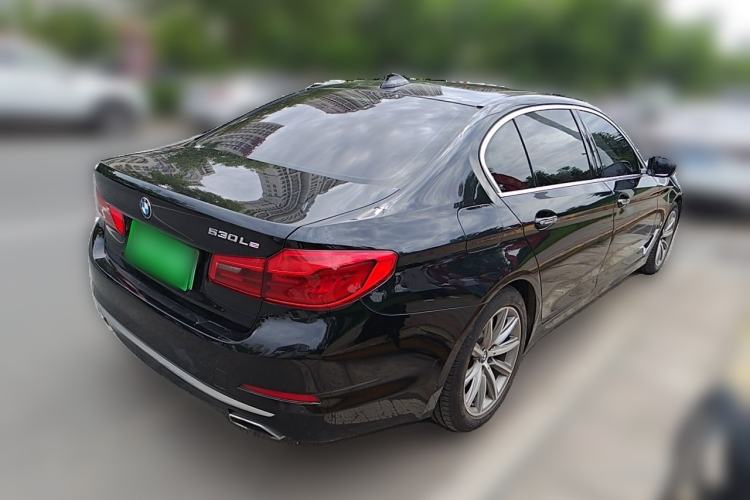 Used BMW 5 Series New Energy 2018 530Le Luxury Package Rear Right 45 Deg