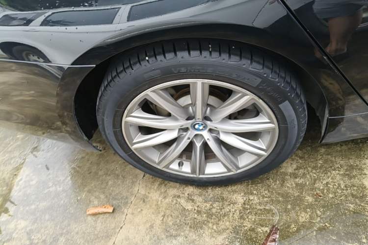 Used BMW 5 Series New Energy 2018 530Le Luxury Package Right Rear Wheel Hub