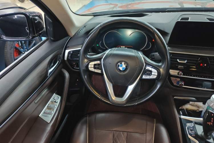 Used BMW 5 Series New Energy 2018 530Le Luxury Package Steering Wheel