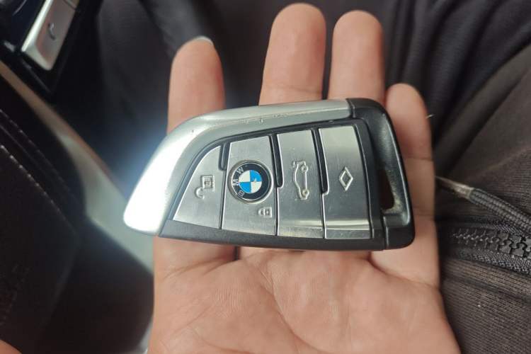 Used BMW 5 Series New Energy 2018 530Le Luxury Package Vehicle Key