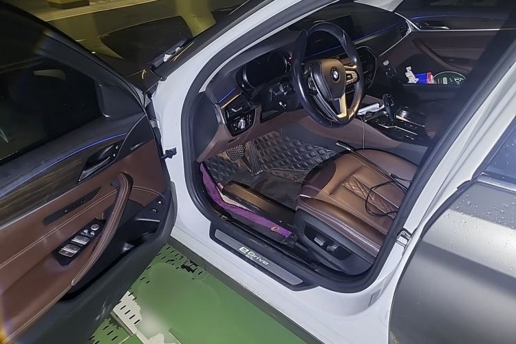 Used BMW 5 Series New Energy 2018 530Le Luxury Package Driver Seat