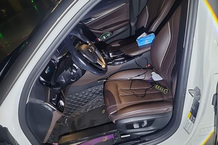 Used BMW 5 Series New Energy 2018 530Le Luxury Package Left Front Seat