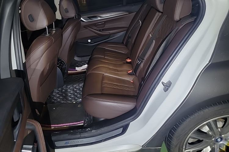 Used BMW 5 Series New Energy 2018 530Le Luxury Package Left Rear Seat