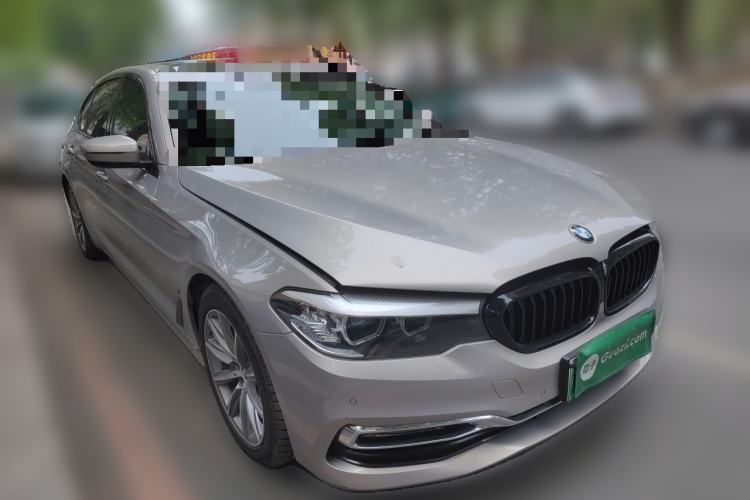 Used BMW 5 Series New Energy 2018 530Le Luxury Package Front Right 45 Deg