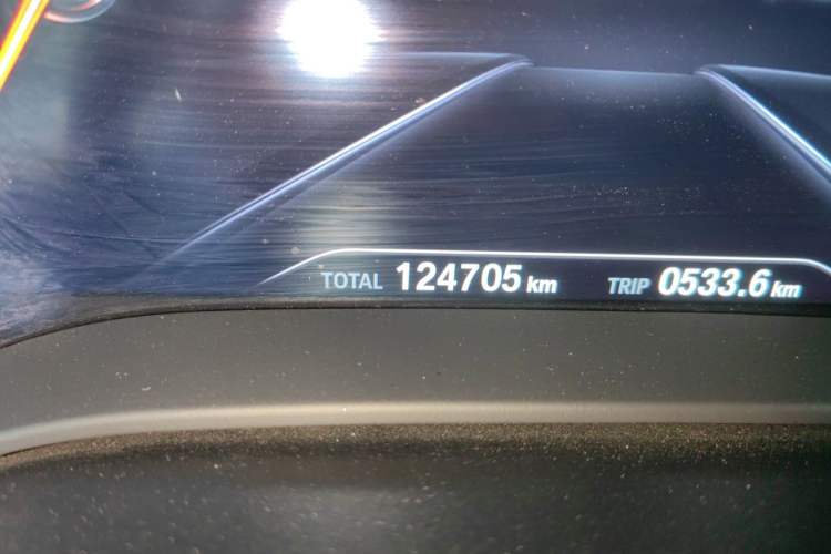 Used BMW 5 Series New Energy 2018 530Le Luxury Package Odometer Close Up
