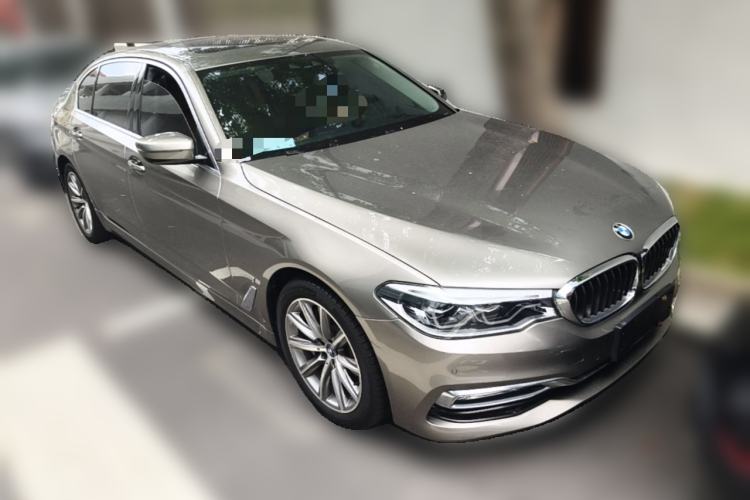 Used BMW 5 Series New Energy 2018 530Le Luxury Package Front Right 45 Deg