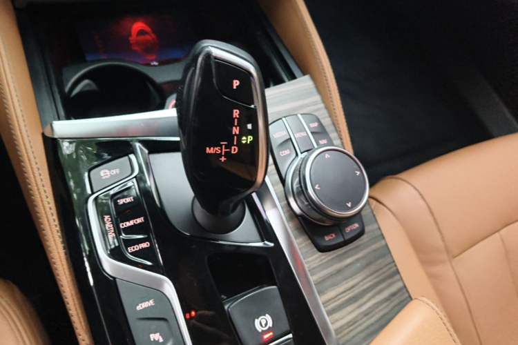 Used BMW 5 Series New Energy 2018 530Le Luxury Package Gear Lever