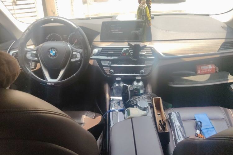 Used BMW 5 Series New Energy 2018 530Le Luxury Package Center Console