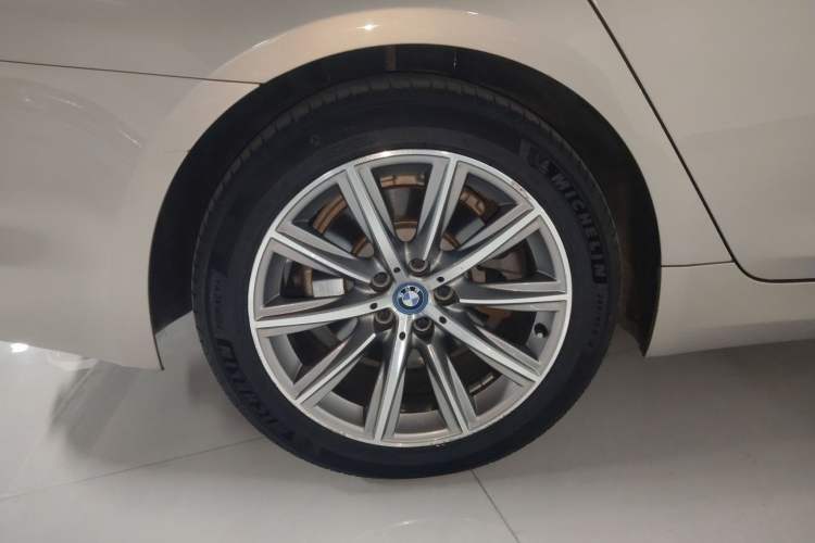 Used BMW 5 Series New Energy 2018 530Le Luxury Package Exterior 2