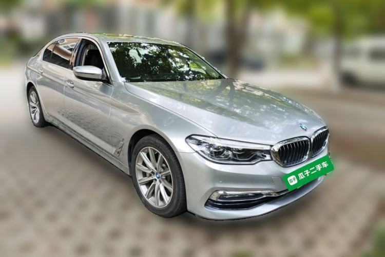Used BMW 5 Series New Energy 2018 530Le Luxury Package Front Right 45 Deg