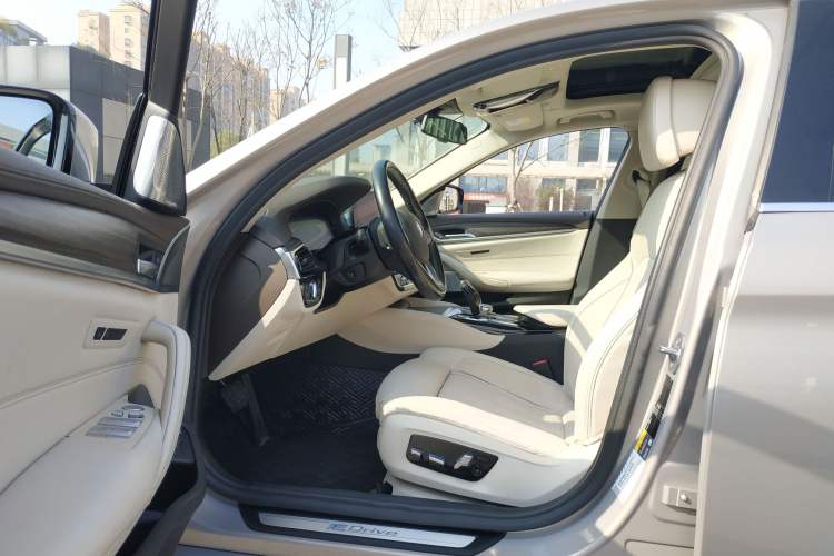 Used BMW 5 Series New Energy 2018 530Le Luxury Package Interior 3