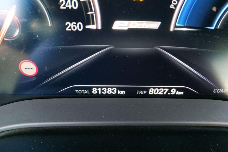 Used BMW 5 Series New Energy 2018 530Le Luxury Package Odometer Close Up