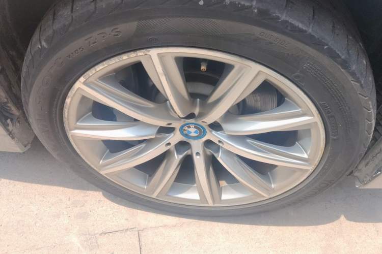Used BMW 5 Series New Energy 2018 530Le Luxury Package Right Front Wheel Hub