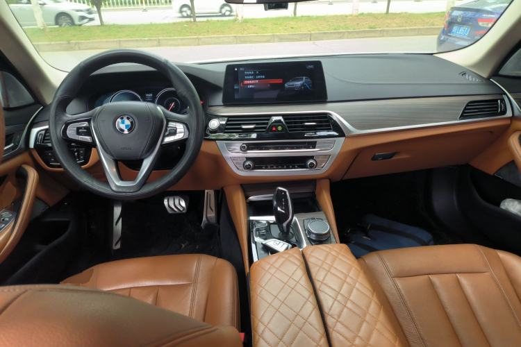 Used BMW 5 Series New Energy 2018 530Le Luxury Package Center Console