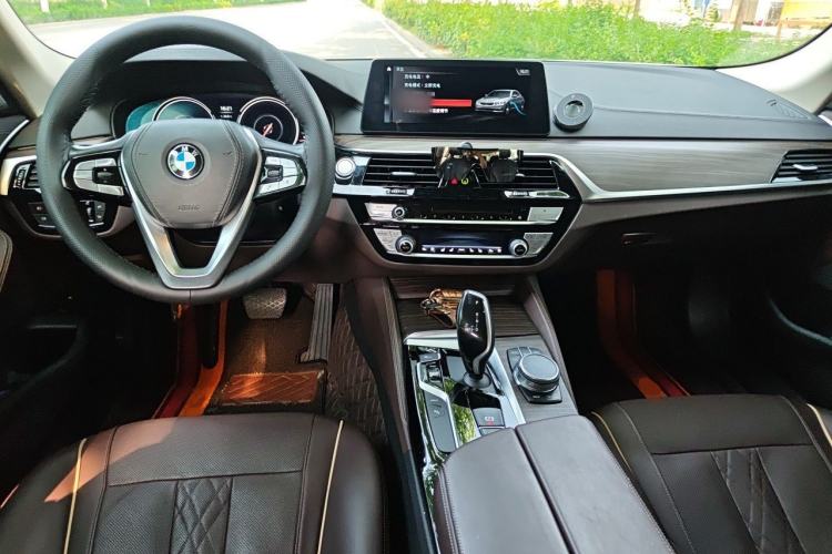 Used BMW 5 Series New Energy 2018 530Le Luxury Package Center Console