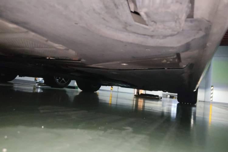 Used BMW 5 Series New Energy 2018 530Le Luxury Package Chassis Rear Right