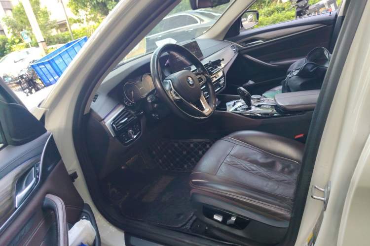 Used BMW 5 Series New Energy 2018 530Le Luxury Package Driver Seat