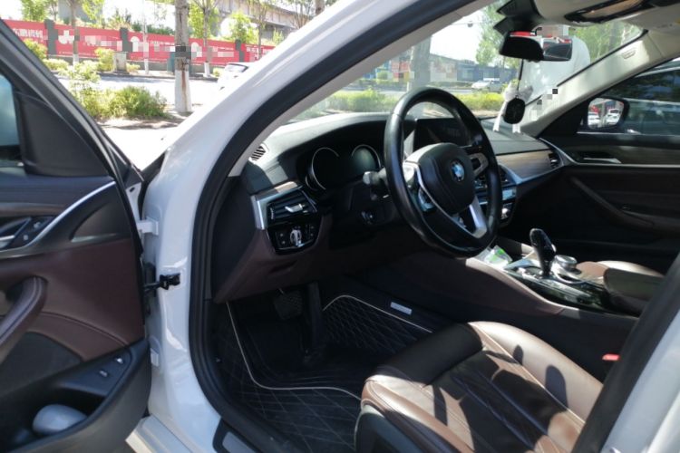 Used BMW 5 Series New Energy 2018 530Le Luxury Package Driver Seat