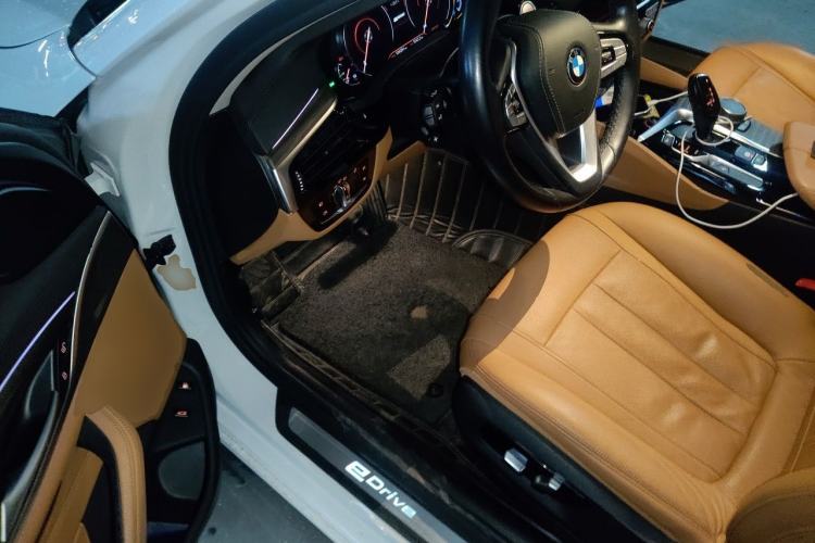 Used BMW 5 Series New Energy 2018 530Le Luxury Package Driver Seat