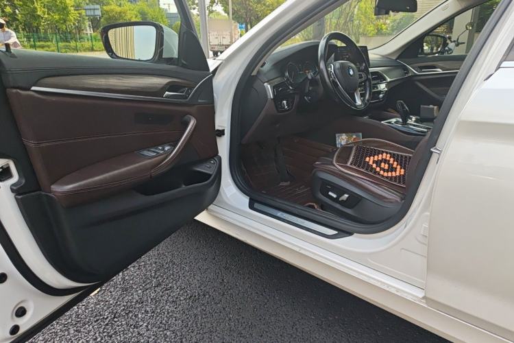 Used BMW 5 Series New Energy 2018 530Le Luxury Package Driver Seat