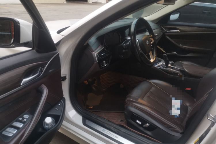 Used BMW 5 Series New Energy 2018 530Le Luxury Package Driver Seat