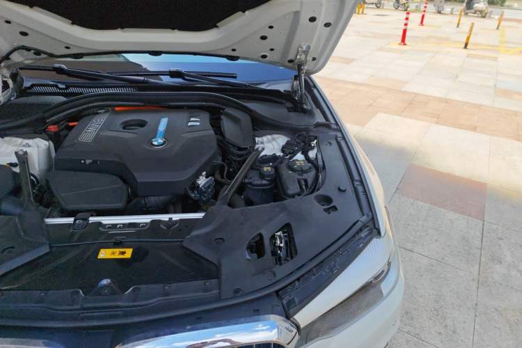 Used BMW 5 Series New Energy 2018 530Le Luxury Package Engine Bay Left