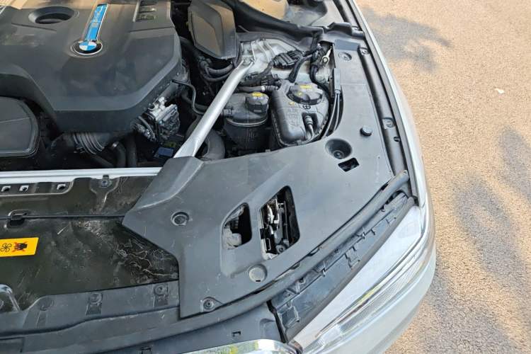Used BMW 5 Series New Energy 2018 530Le Luxury Package Engine Bay Left