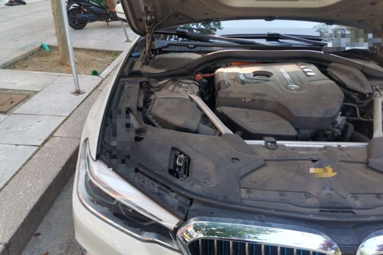 Used BMW 5 Series New Energy 2018 530Le Luxury Package Engine Bay Right